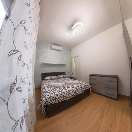 N&Ghomesweethome Raffaelloelegante Appartamento Ideale Casa Vacanze Affari Milano Eksteriør bilde