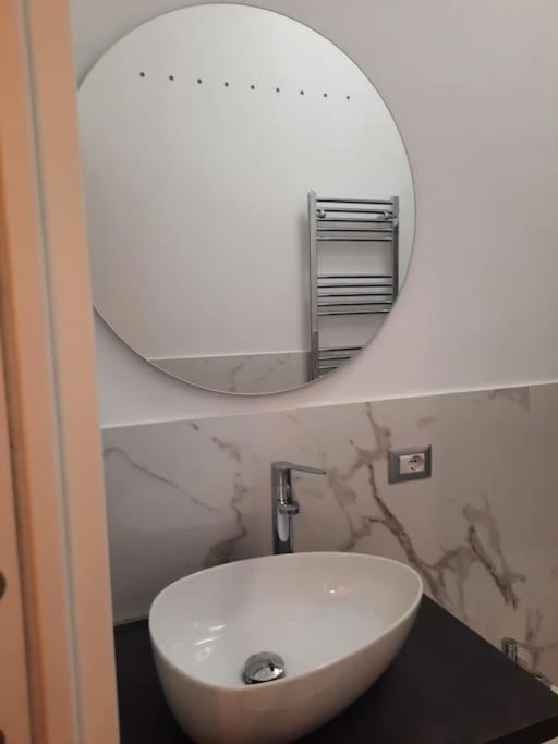 N&Ghomesweethome Raffaelloelegante Appartamento Ideale Casa Vacanze Affari Milano Eksteriør bilde