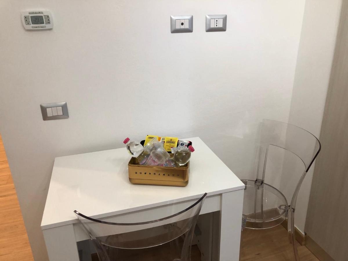 N&Ghomesweethome Raffaelloelegante Appartamento Ideale Casa Vacanze Affari Milano Eksteriør bilde